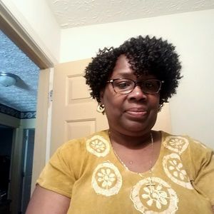 Meet your Posher, Carolyn